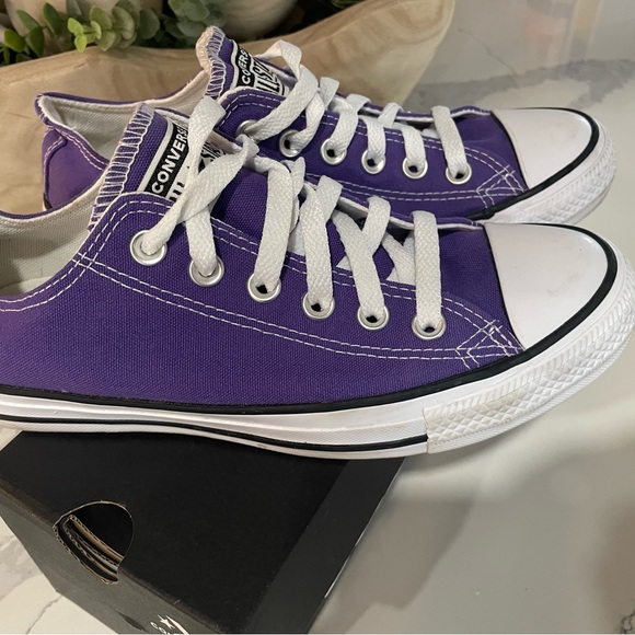 Converse Chuck Taylor Electric Purple Low-Top Sneakers - Picture 7 of 10